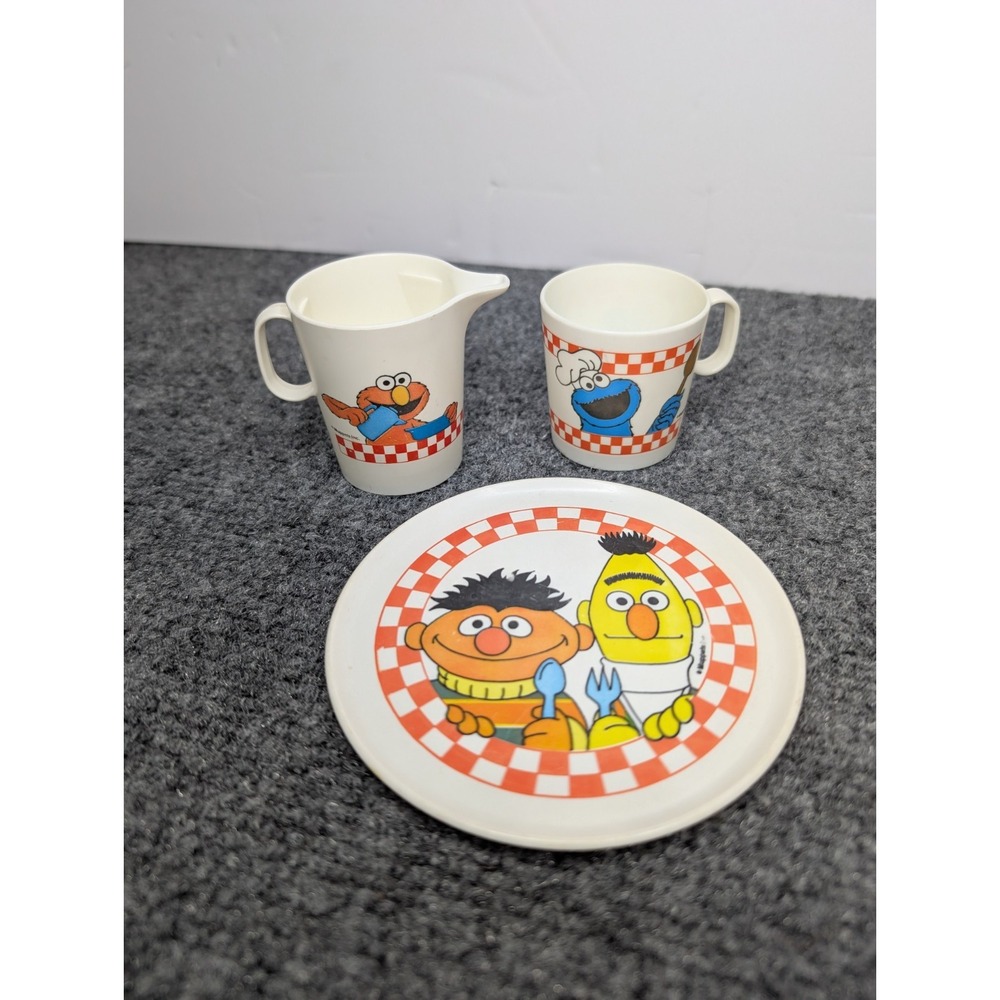 3 Vintage Chilton-‎ Globe Inc. Muppets Sesame Street Kitchen Pitcher Cup & Plate
